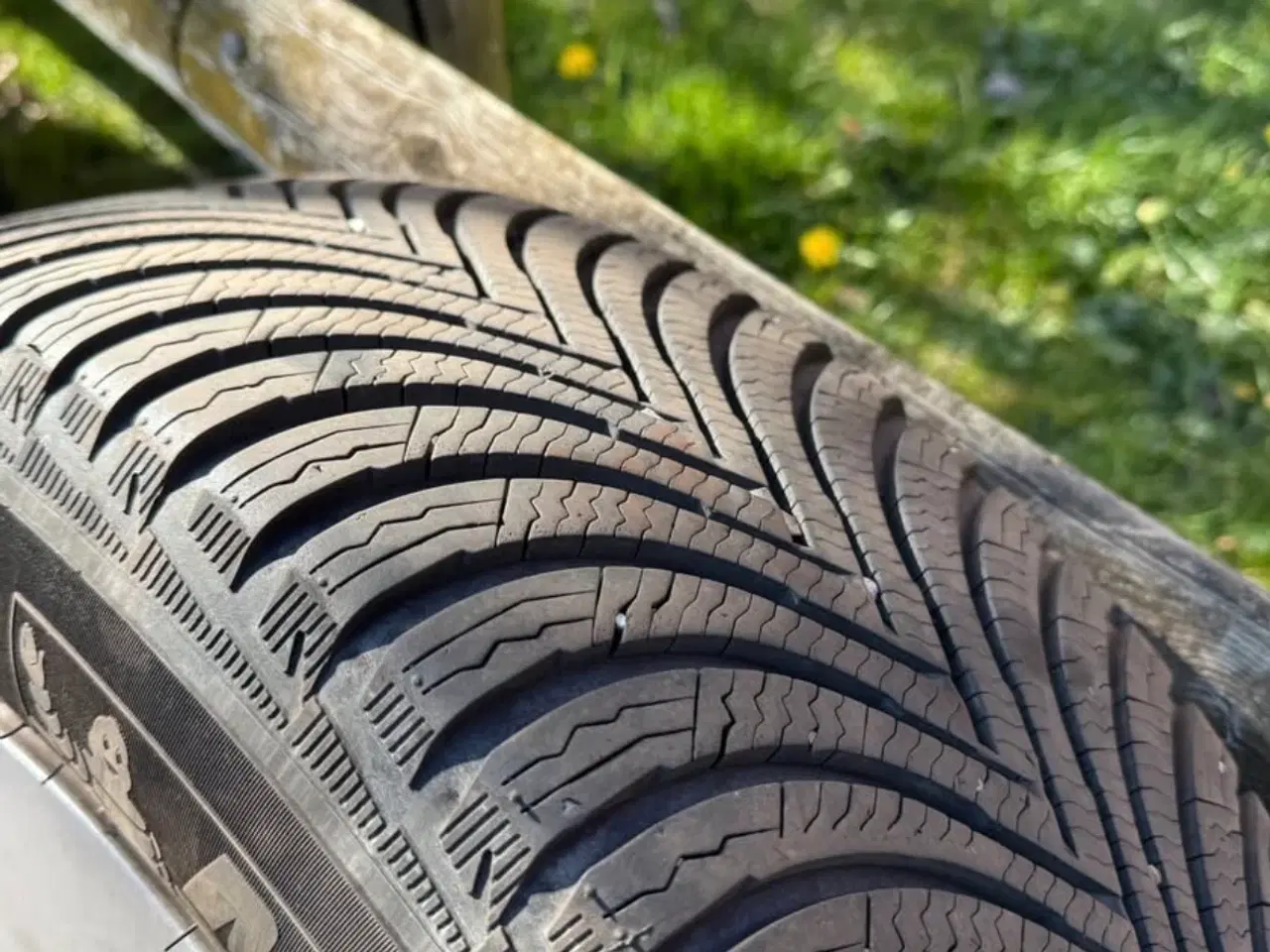 Billede 8 - Michelin Alpin vinterdæk med fælge 205/60 R16