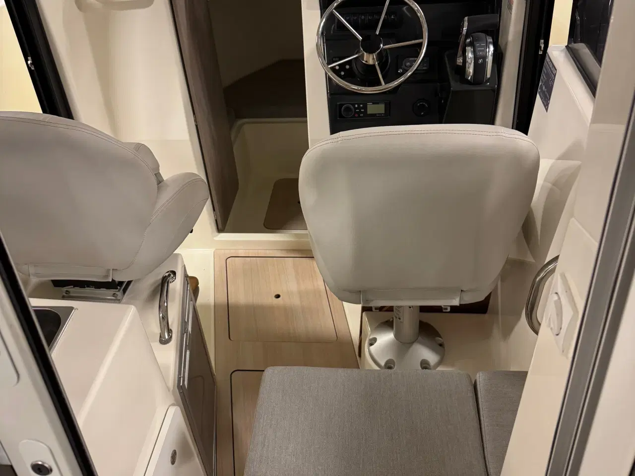 Billede 42 - Captur 705 Pilothouse med 225 hk Mercury-EFI DS 3,4L V6 XL - alt i udstyr.