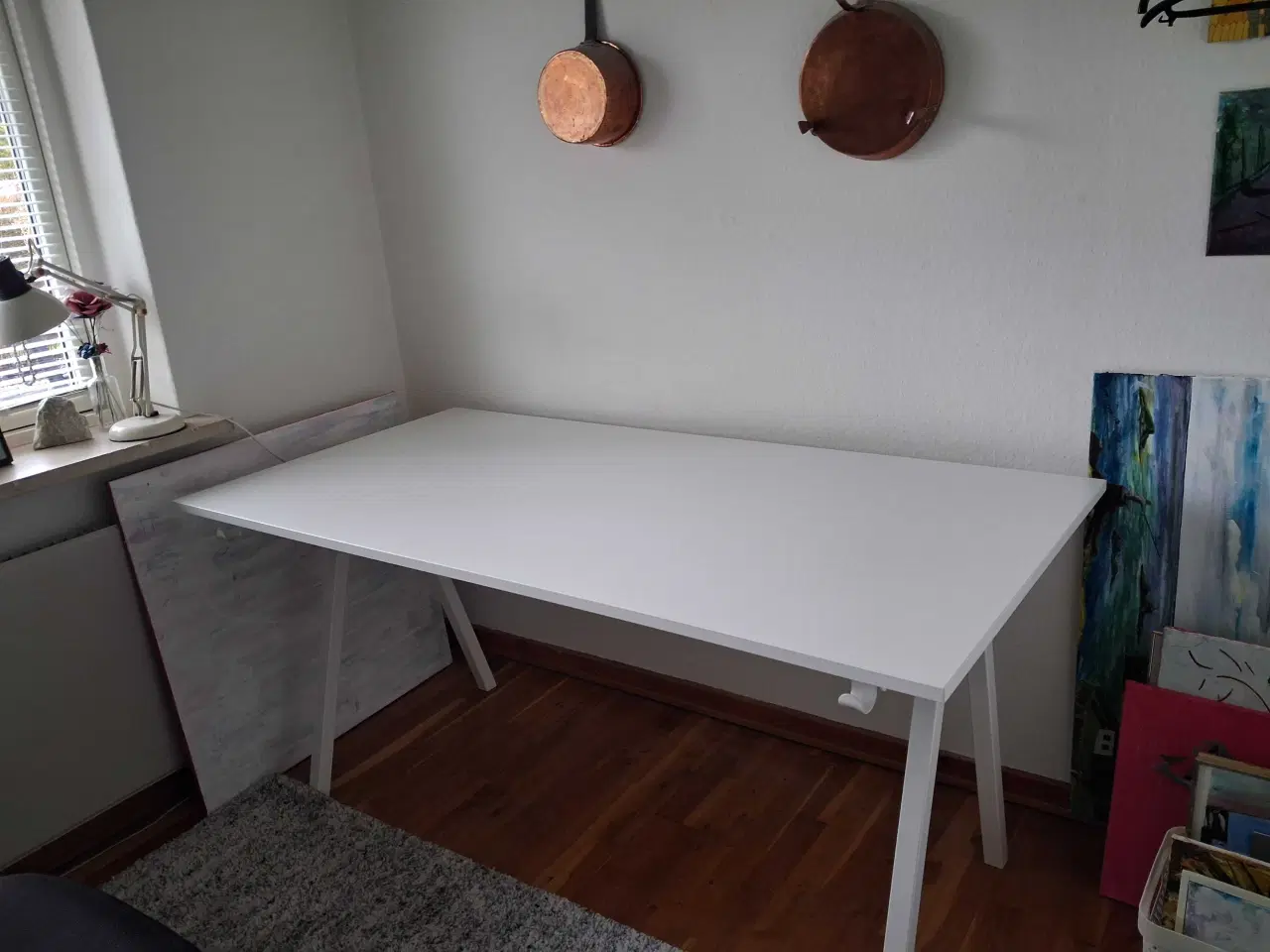 Billede 1 - Skrivebord, Trotten, fra Ikea, pænt, næsten som ny