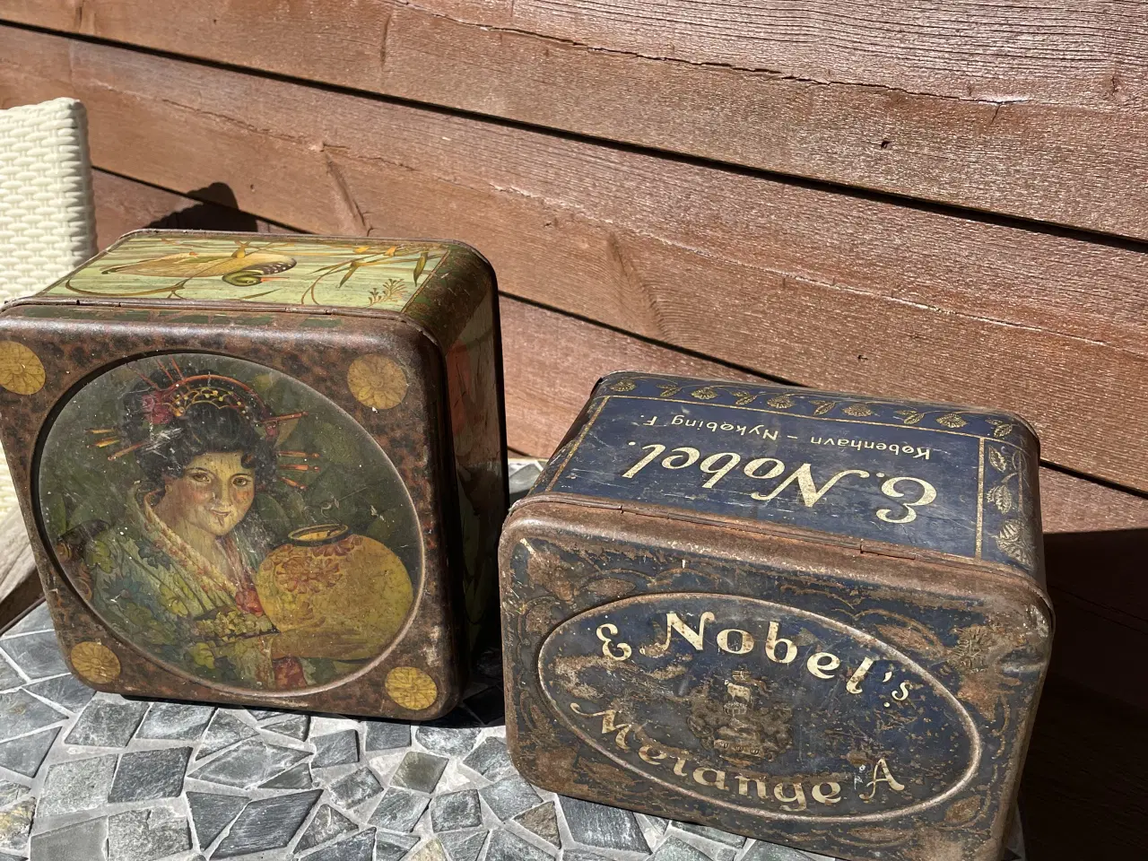 Billede 2 - 1 kagedåse og 1 tobaksdåse