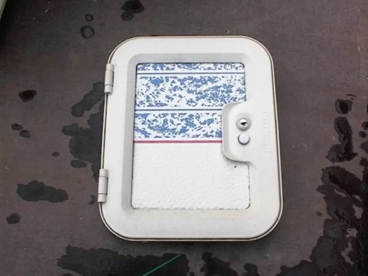 Billede 1 -   Servies klappe.