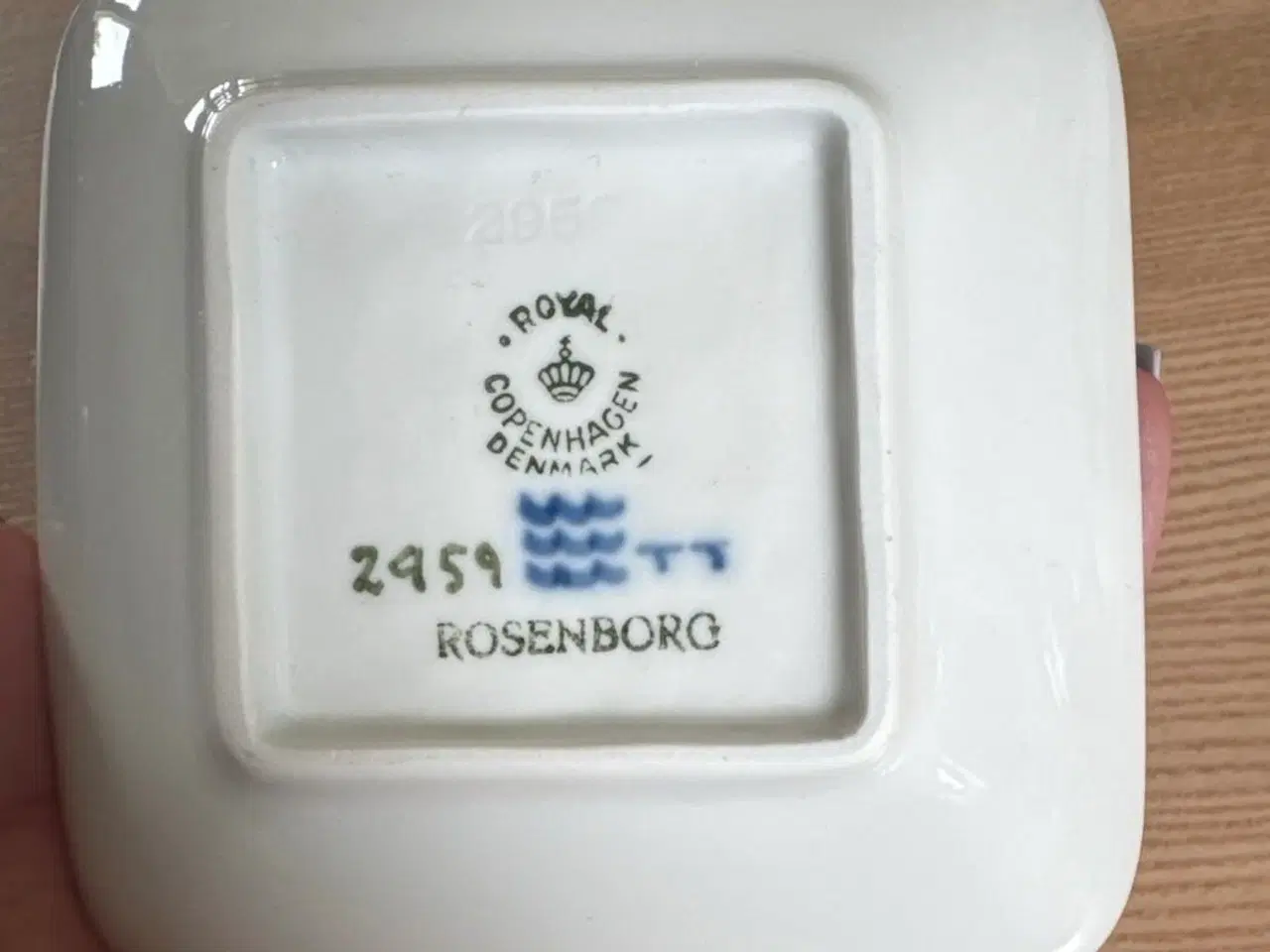 Billede 2 - Royal copenhagen - lille fad/skål Rosenborg slot 