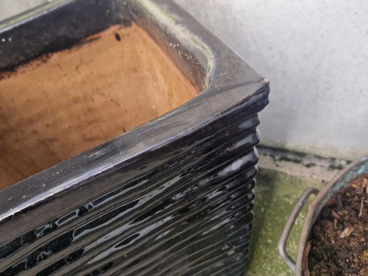 Billede 4 - Stor krukke til udendørs brug