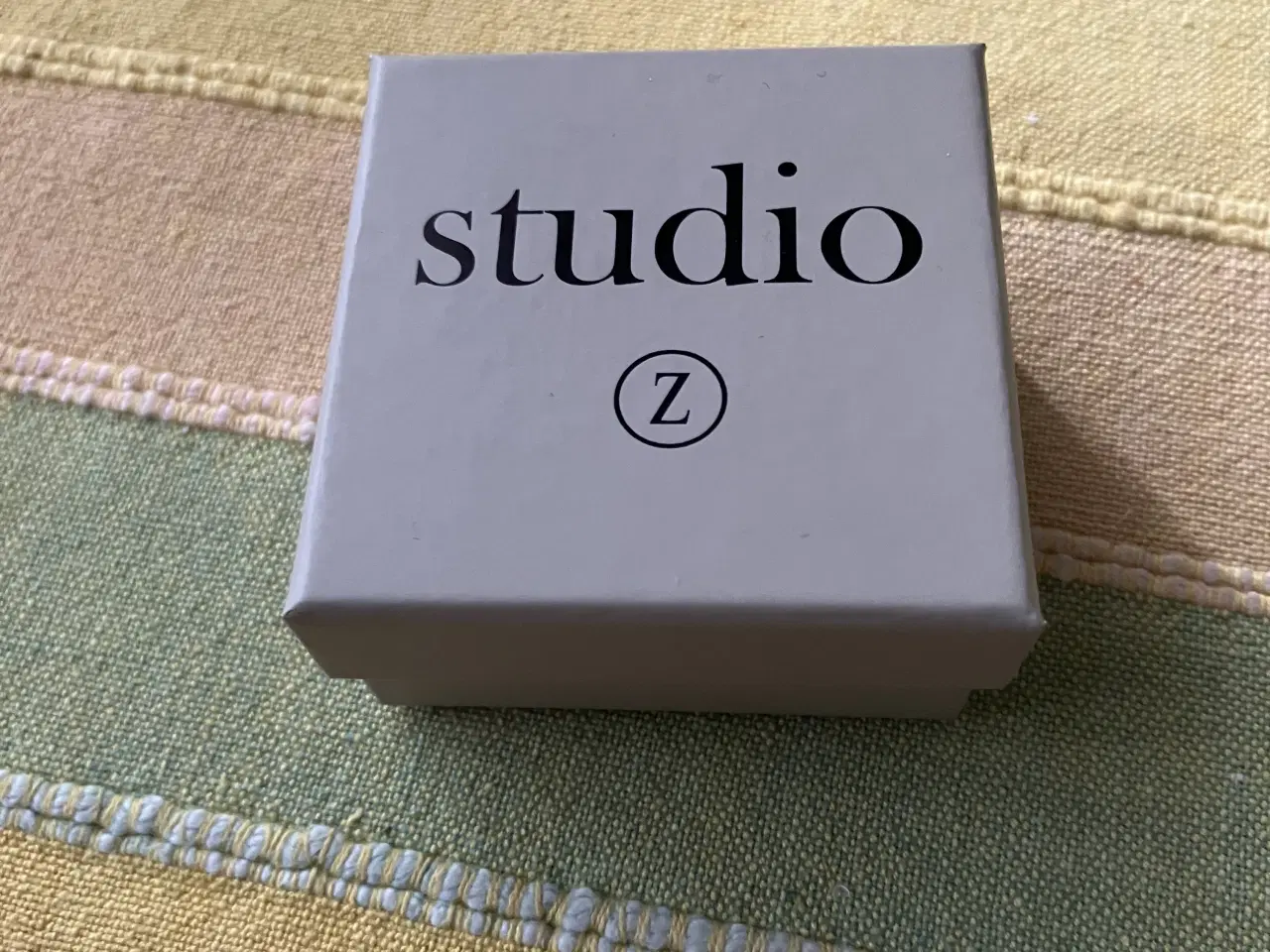 Billede 2 - Studio Z sølv øreringe med farvede perler