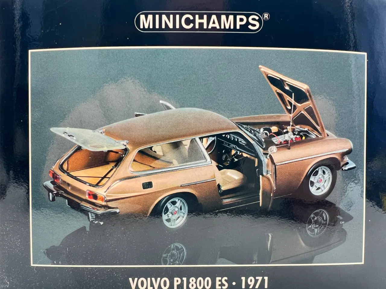 Billede 12 - 1971 Volvo P1800 ES - MINICHAMPS - 1:18