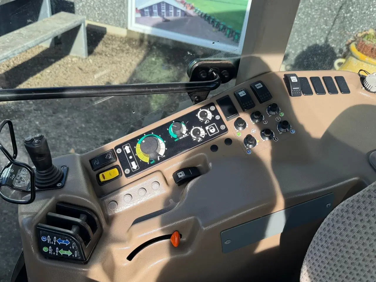 Billede 10 - John Deere 5105GF FRONTLIFT. HJUL MED TRAKTORDÆK MEDFØLGER