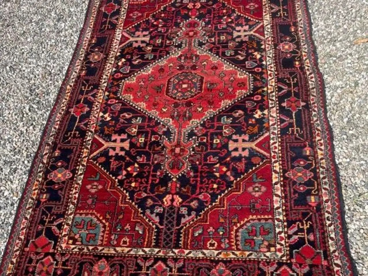 Billede 1 - Ægte tæppe "Toisighan " Iran 130 x 215 cm. 840 kr