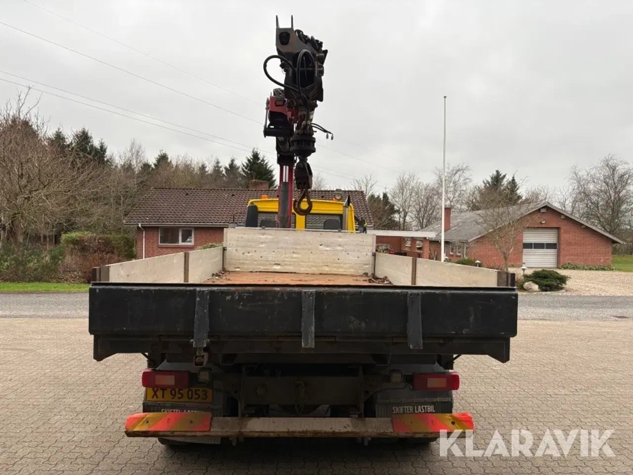 Billede 4 - Lastbil Volvo Fl 18 E 4x2 Luft med HMF 1430 kran
