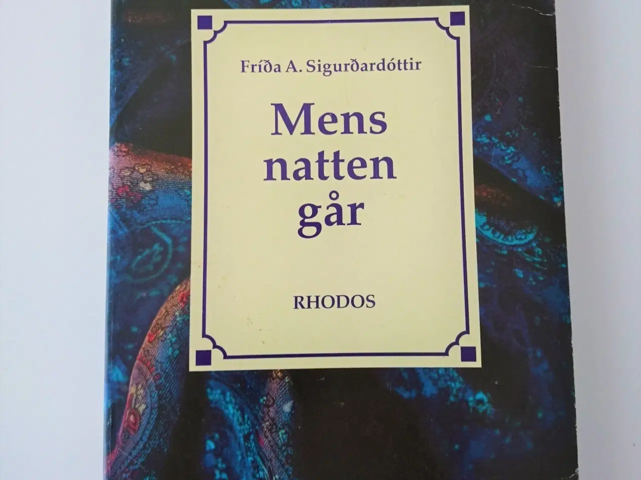 Billede 1 - Mens natten går. Af Friða Á. Sigurðardóttir