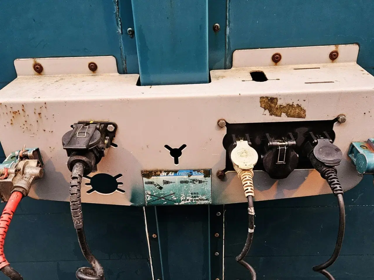 Billede 12 - Renders Gardintrailer / nysynet / 4 drejbare aksler / truckbeslag