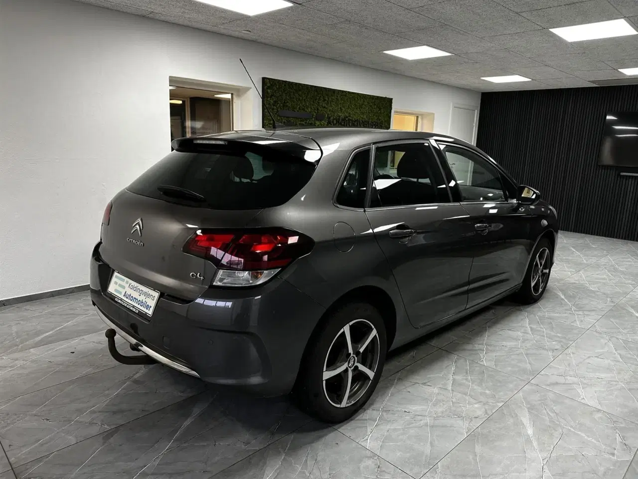 Billede 3 - Citroën C4 1,6 Blue HDi Millesime start/stop 120HK 5d 6g