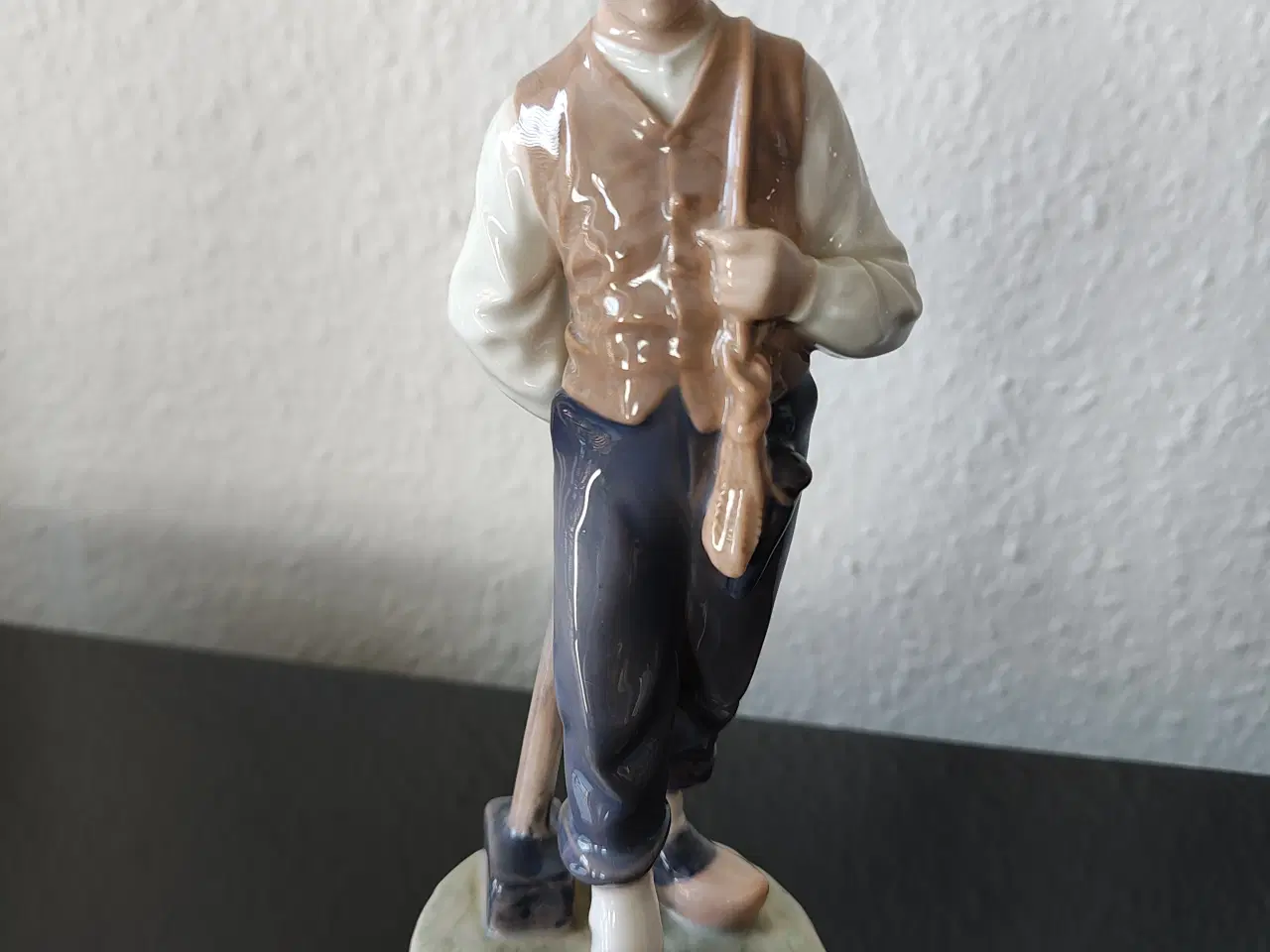 Billede 1 - Vogterdreng, Royal Copenhagen figur nr. 620