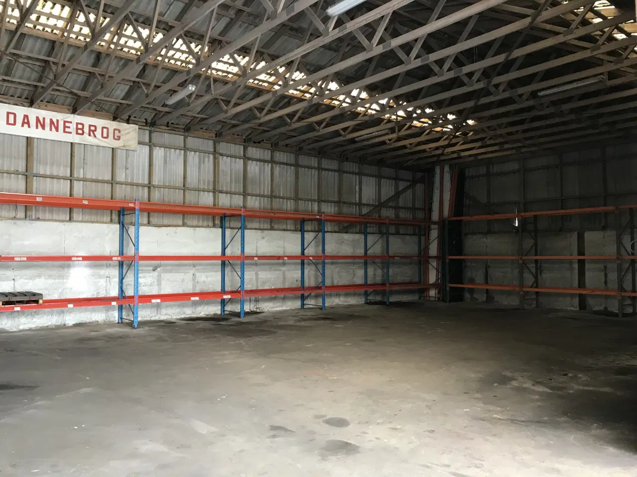 Billede 5 - Super billig hal med pallereoler og stor port