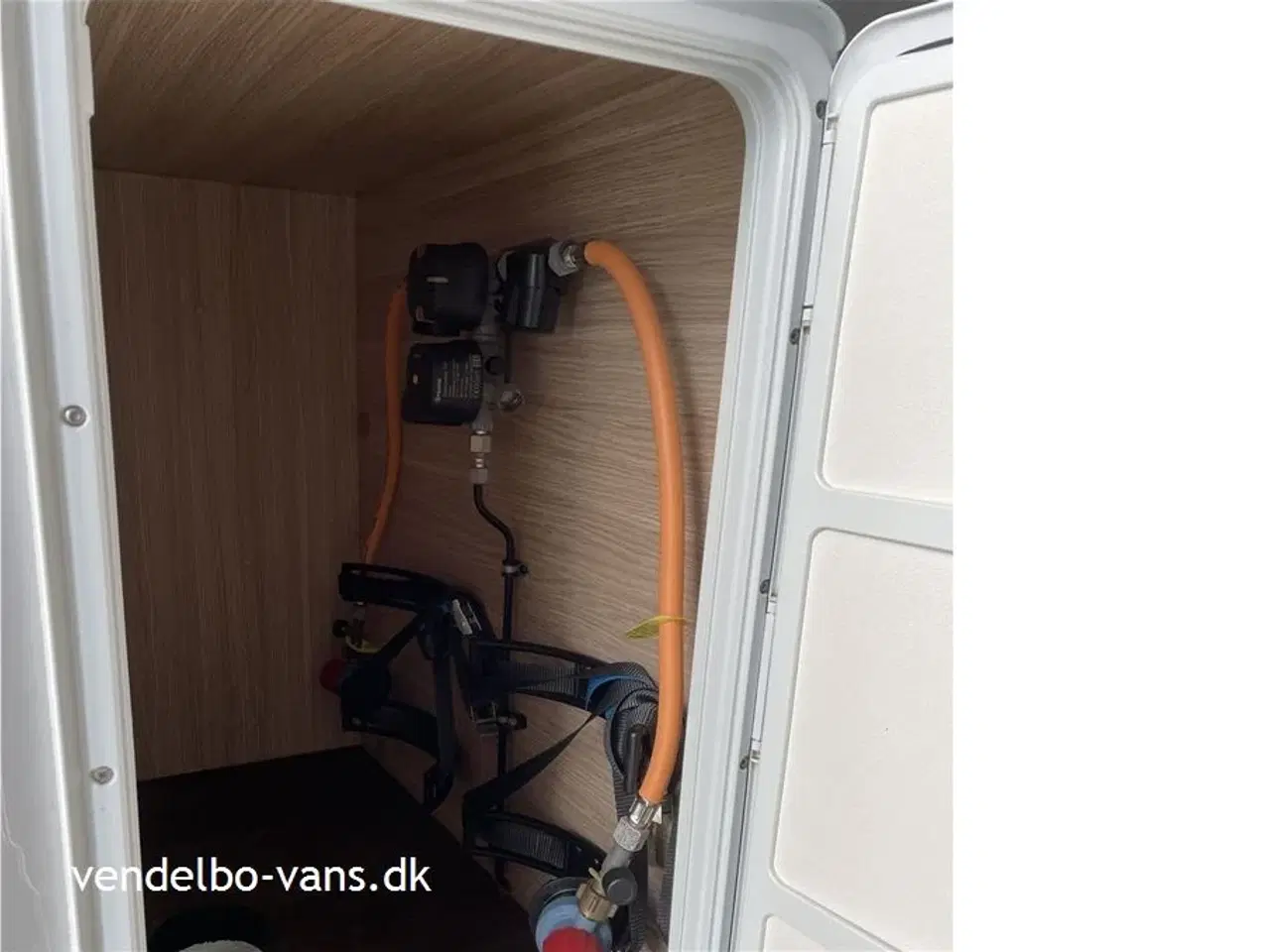Billede 15 - 2021 - SunLight T 68 Adventure Edition   Enkeltsenge og stor garage - BEMÆRK KM