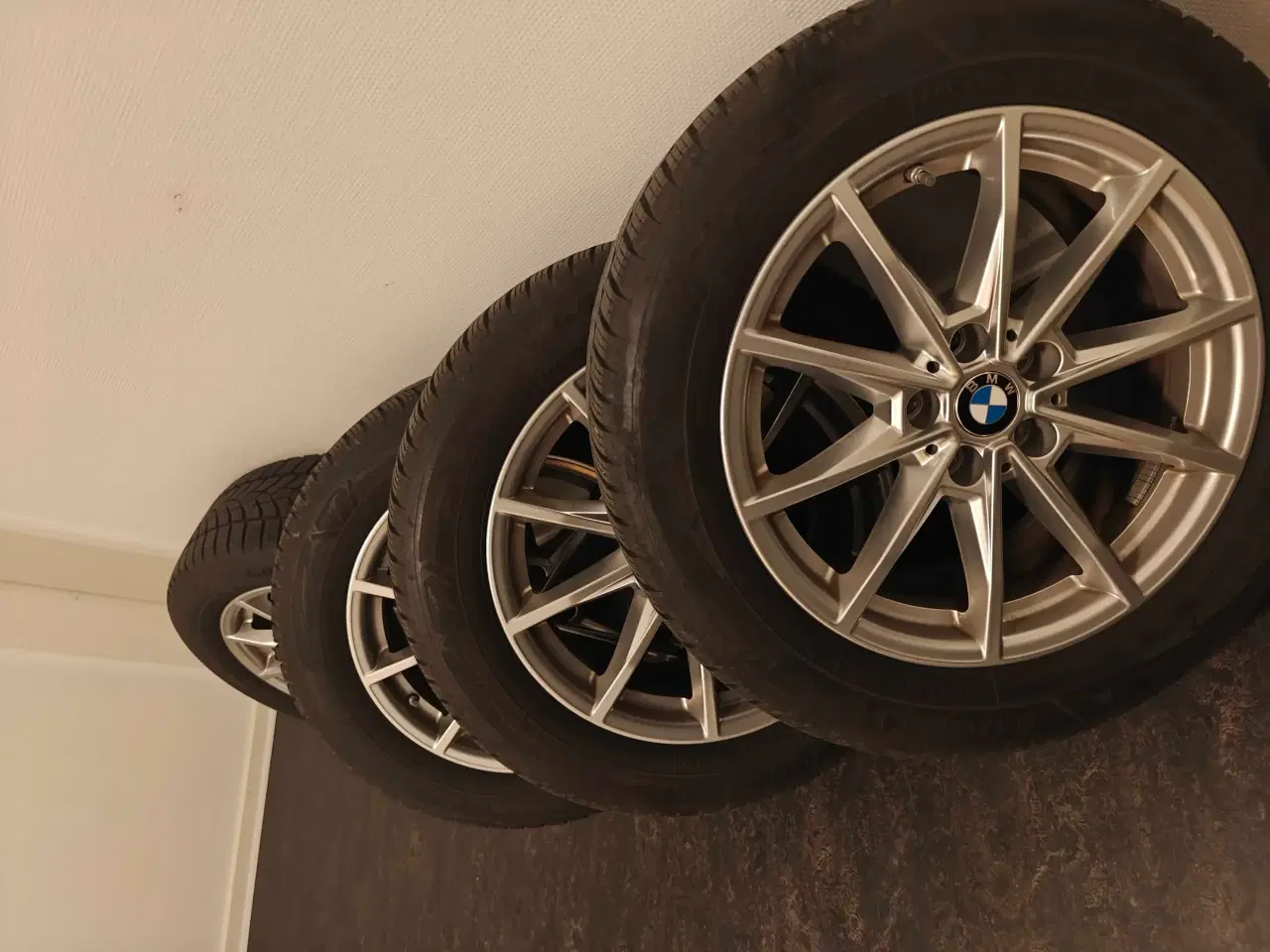 Billede 2 - Vinterhjul-sæt, BMW fælg/Goodyear dæk