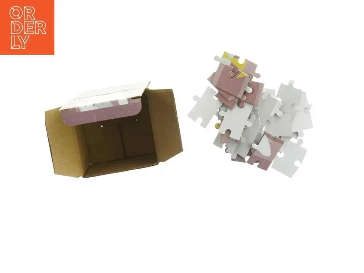 Billede 2 - Puslespil fra Søstrene Grene (str. 8 x 8 cm)