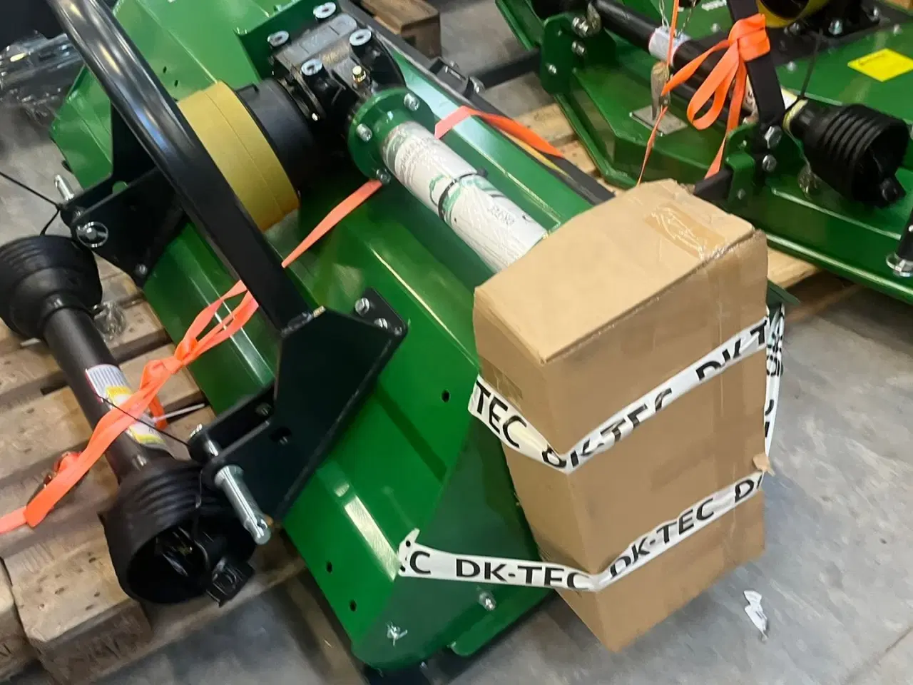 Billede 2 - DK-TEC EFGC175D Slagleklipper med fast tårn og oplukkelig bagklap