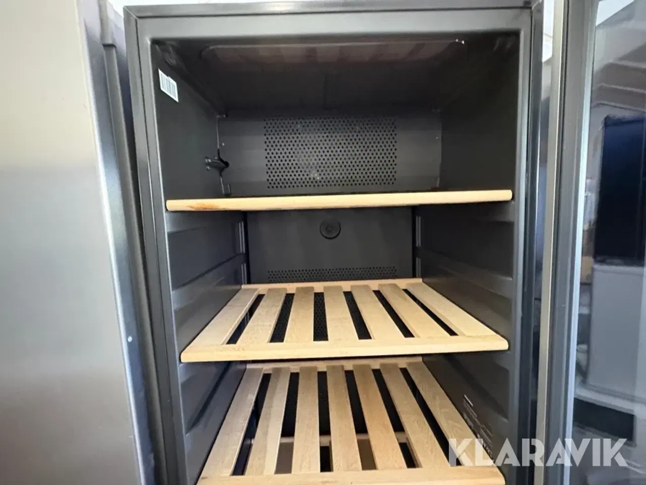 Billede 11 - Vinkøleskab Vestfrost W185/FZ365W-black