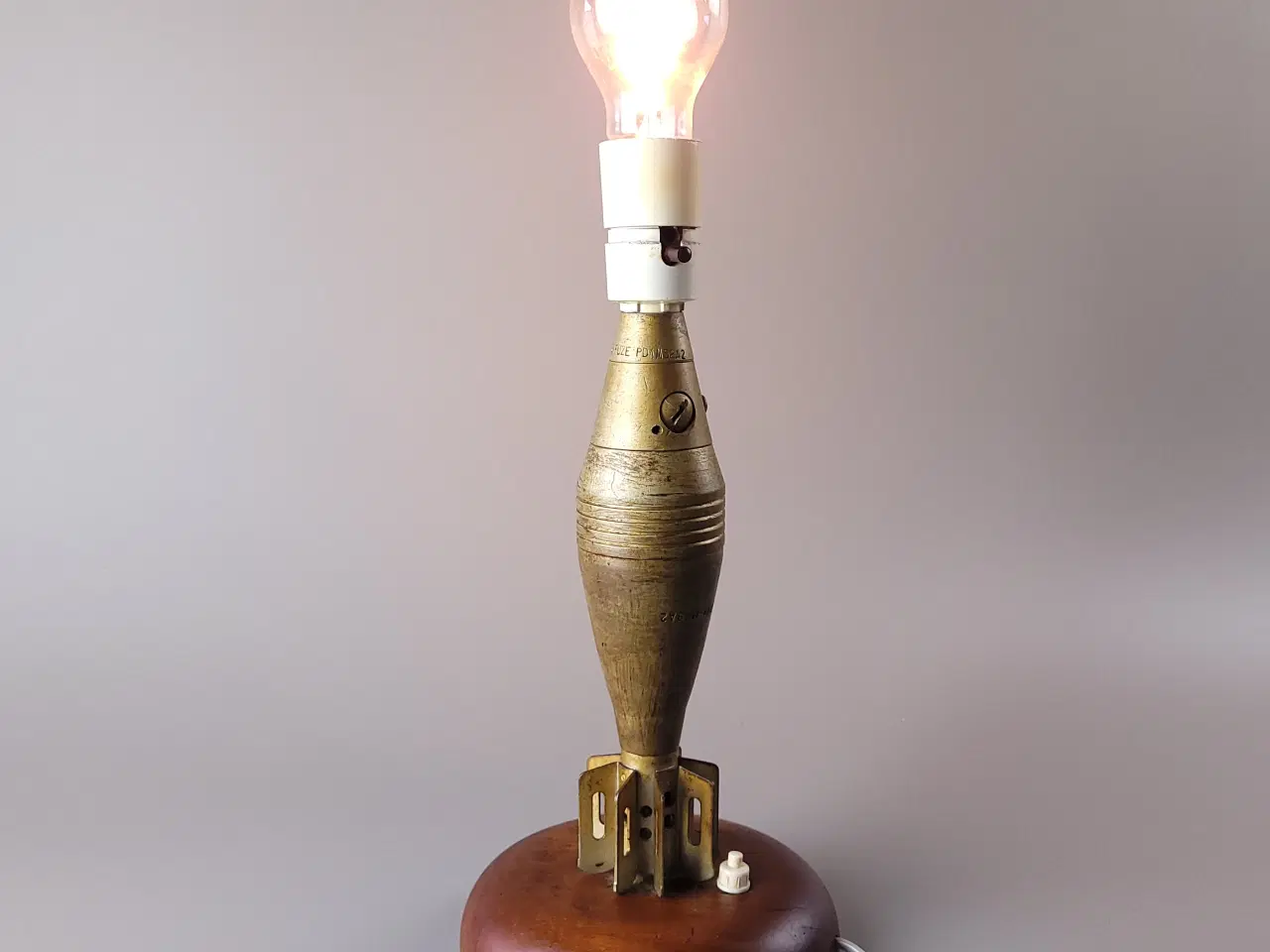 Billede 2 - ⭐️· Unik WWII Lampe - Mortérgranat fra 1945
