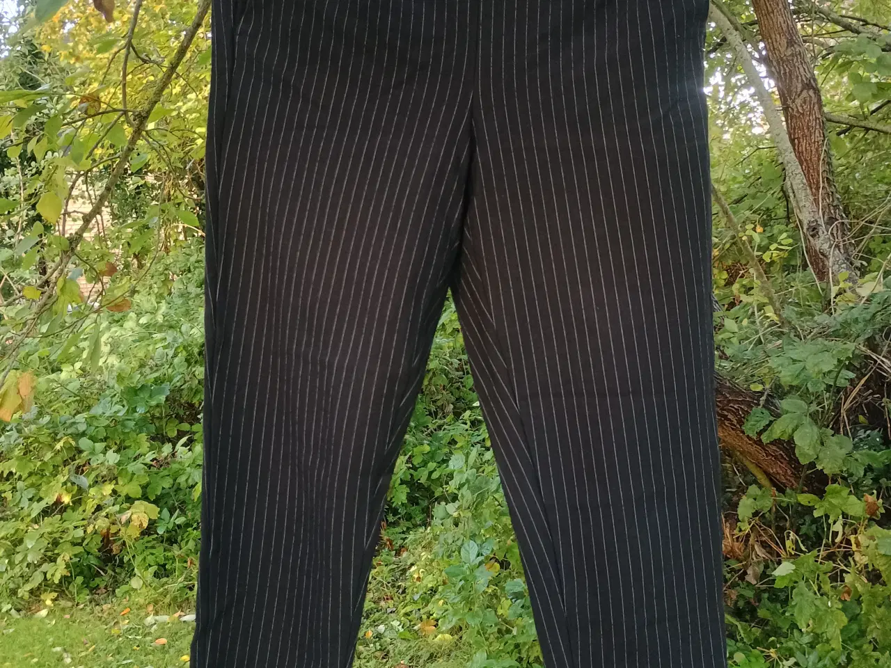 Billede 8 - Blazerbukser, sort med hvide striber, XS