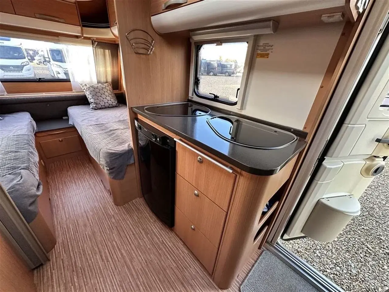 Billede 6 - 2011 - Adria Adora 472 LU   Meget let enkeltsengs vogn