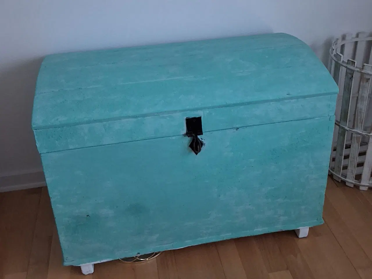 Billede 1 - Smuk og charmerende skænk / dragkiste