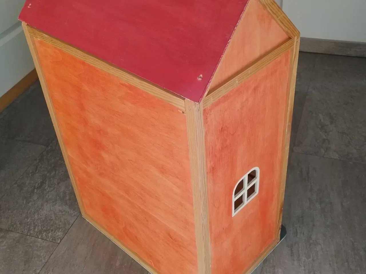 Billede 6 - Solidt dukkehus 