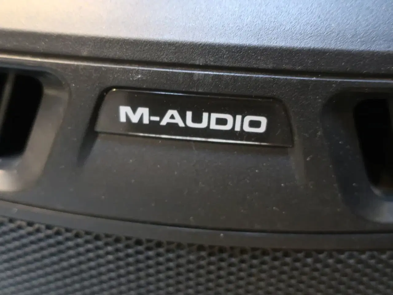 Billede 6 - Højtaler, lys, anlæg m.m.