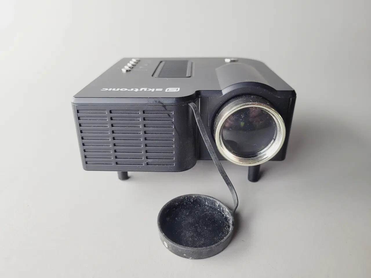 Billede 3 - ⭐️. 🎥 Skytornic Mini LED Projektor (HDMI/USB/SD) 