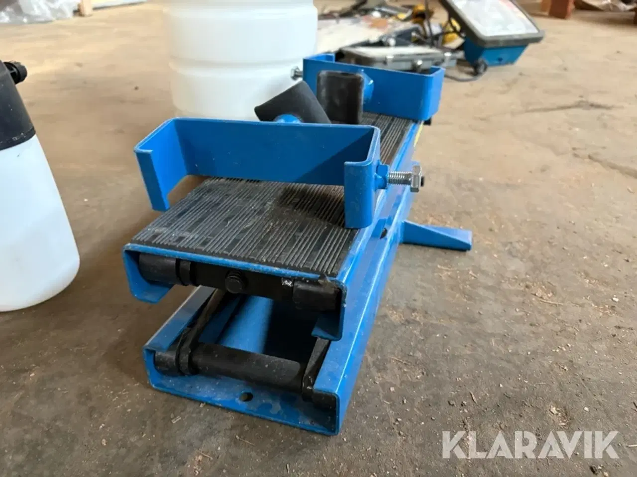 Billede 7 - Bilpleje lot, oliesuger  samt motorløfte-/motorstøttebjælke i stål.