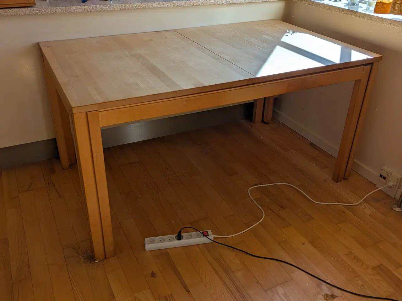 Billede 3 - Gratis spisebord 