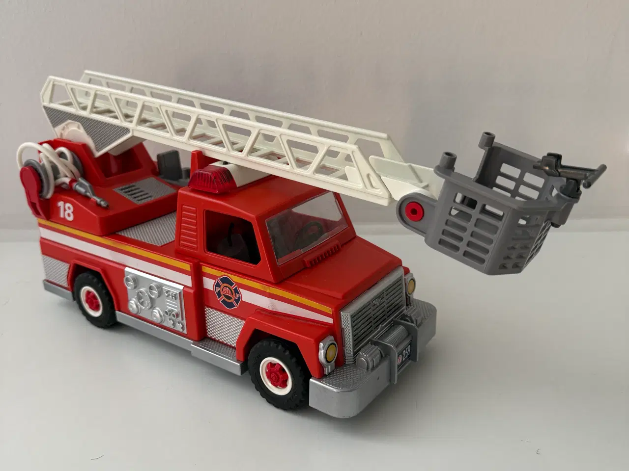 Billede 3 - Playmobil 5682 brandbil med stige og brandmænd