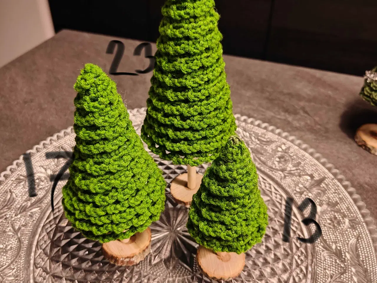 Billede 7 - Hæklede juletræer i forskellig størrelse og farver
