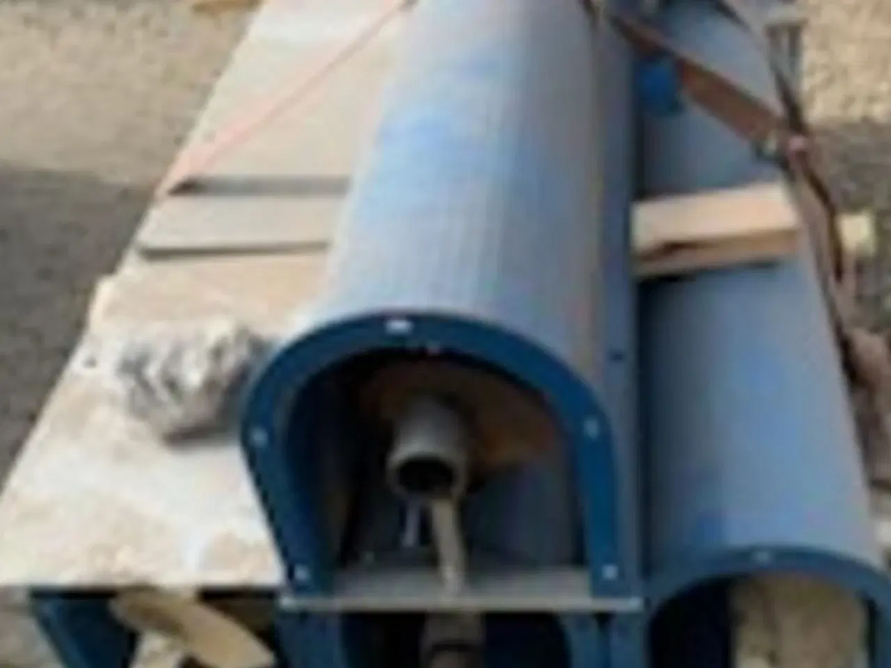 Billede 4 - - - - Kongskilde 40 tons u rende ca. 14 meter, 2 udløb  (er nedtaget)