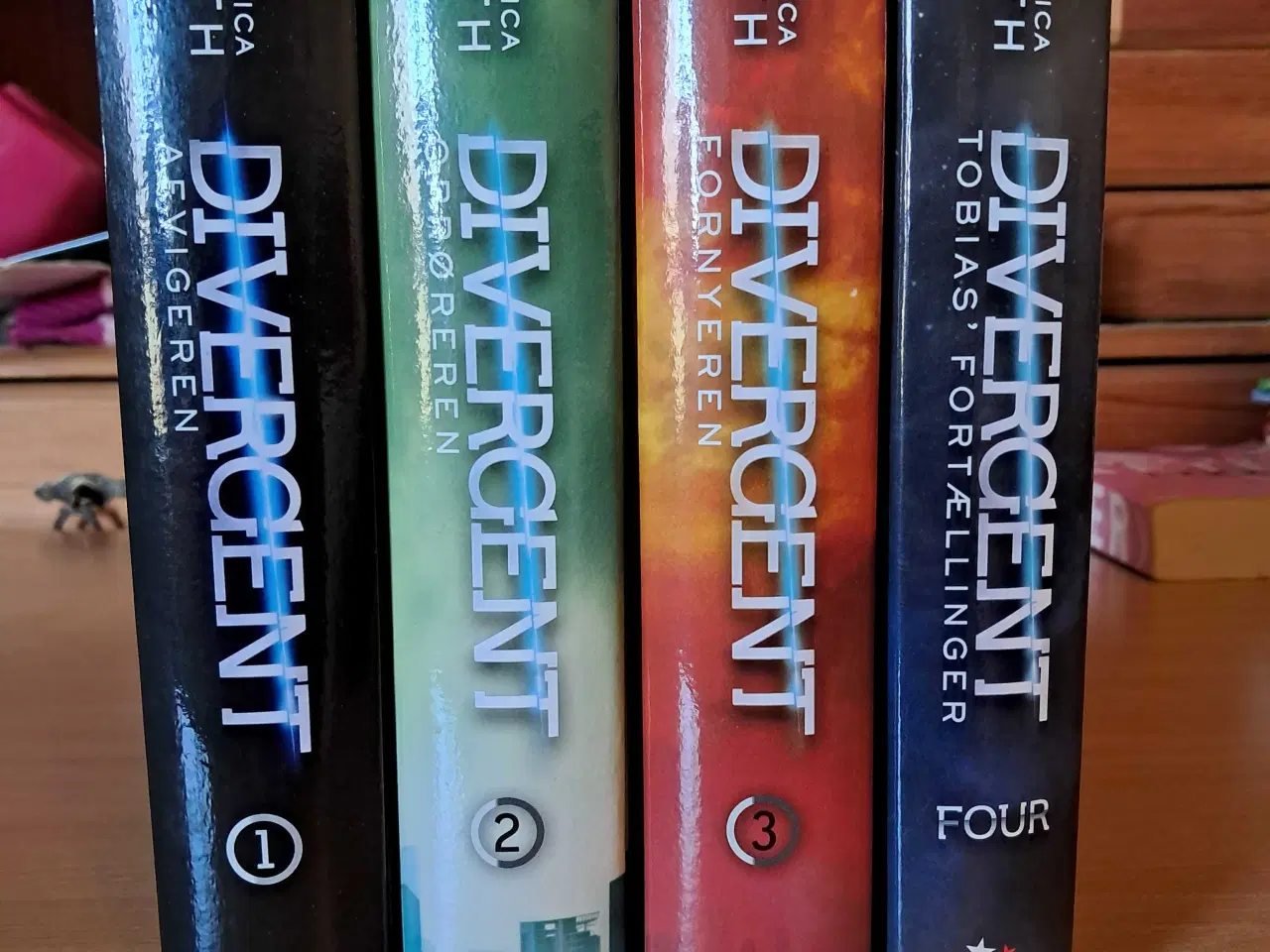 Billede 3 - Divergent bøger/books 1-4
