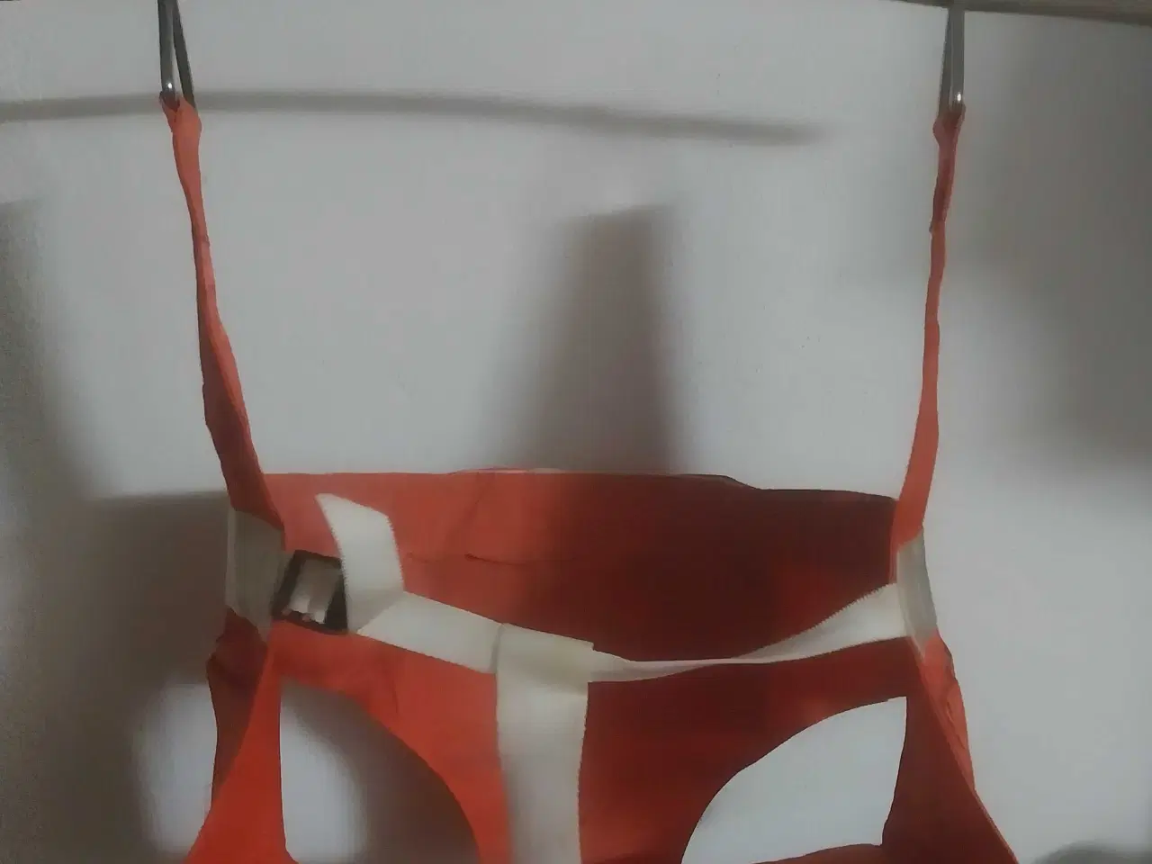 Billede 1 - Gynge. Aldersgruppe 4-9 år. 