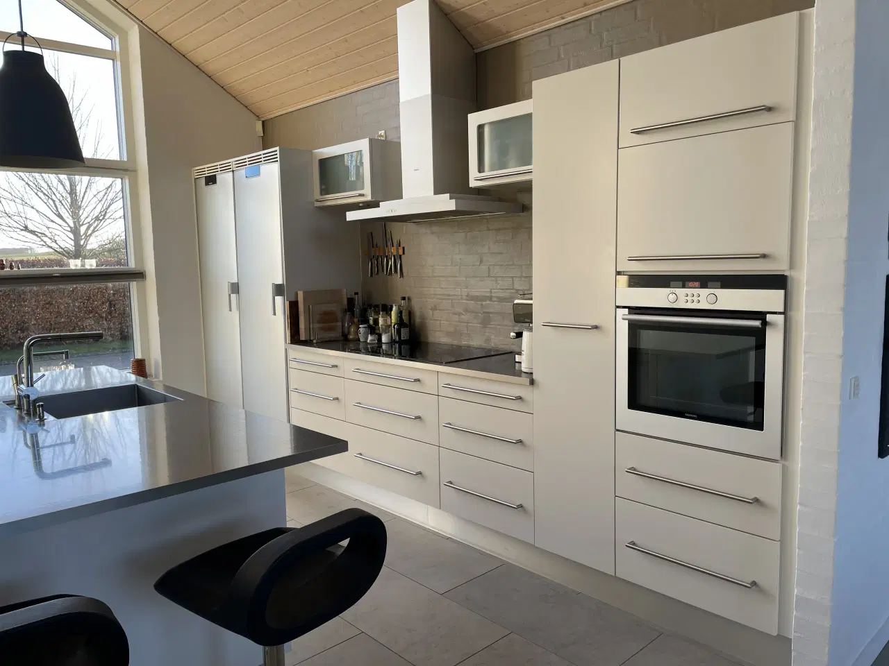 Billede 2 - Komplet køkken med hvidevarer og køkkenø