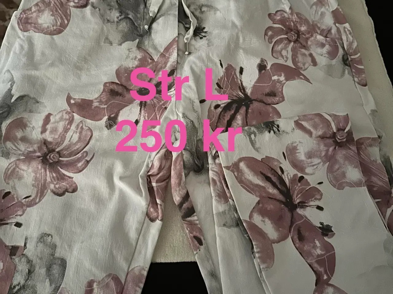 Billede 1 - sommer kvinde bukser str L