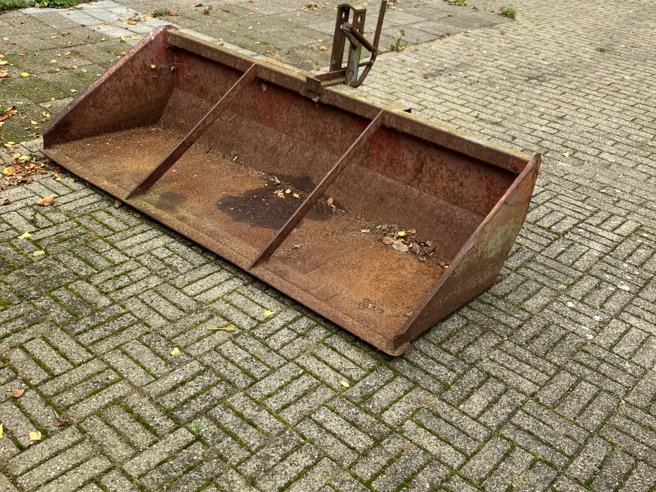 Billede 1 - Bagtip skovl i god stand  