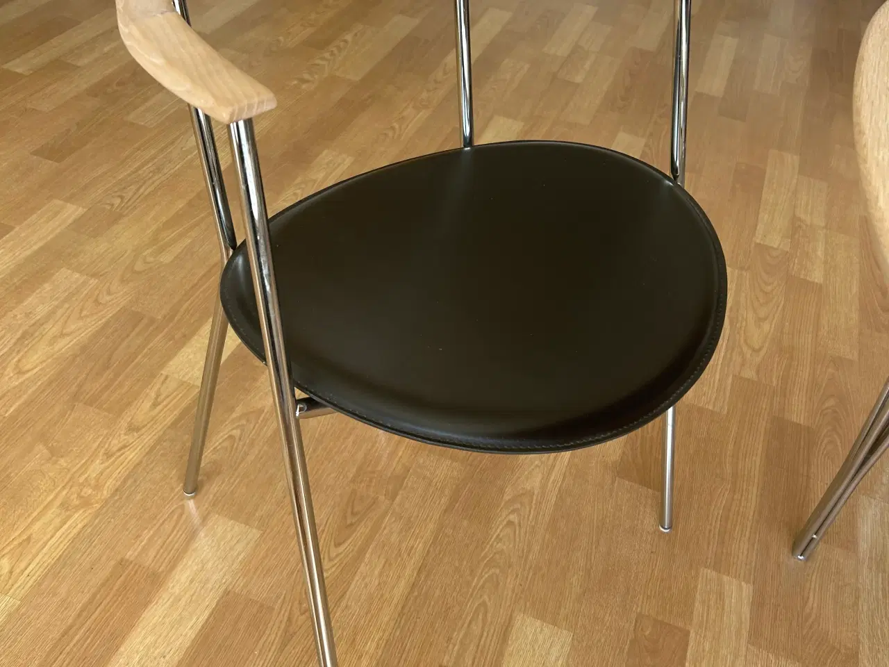 Billede 5 - Meget flot spisebord med 6 stole
