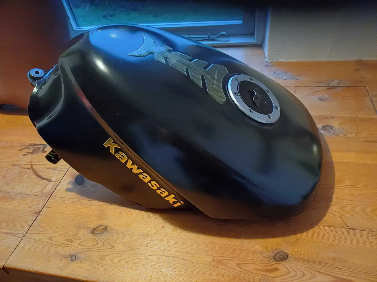 Billede 2 - Gpz500s tank