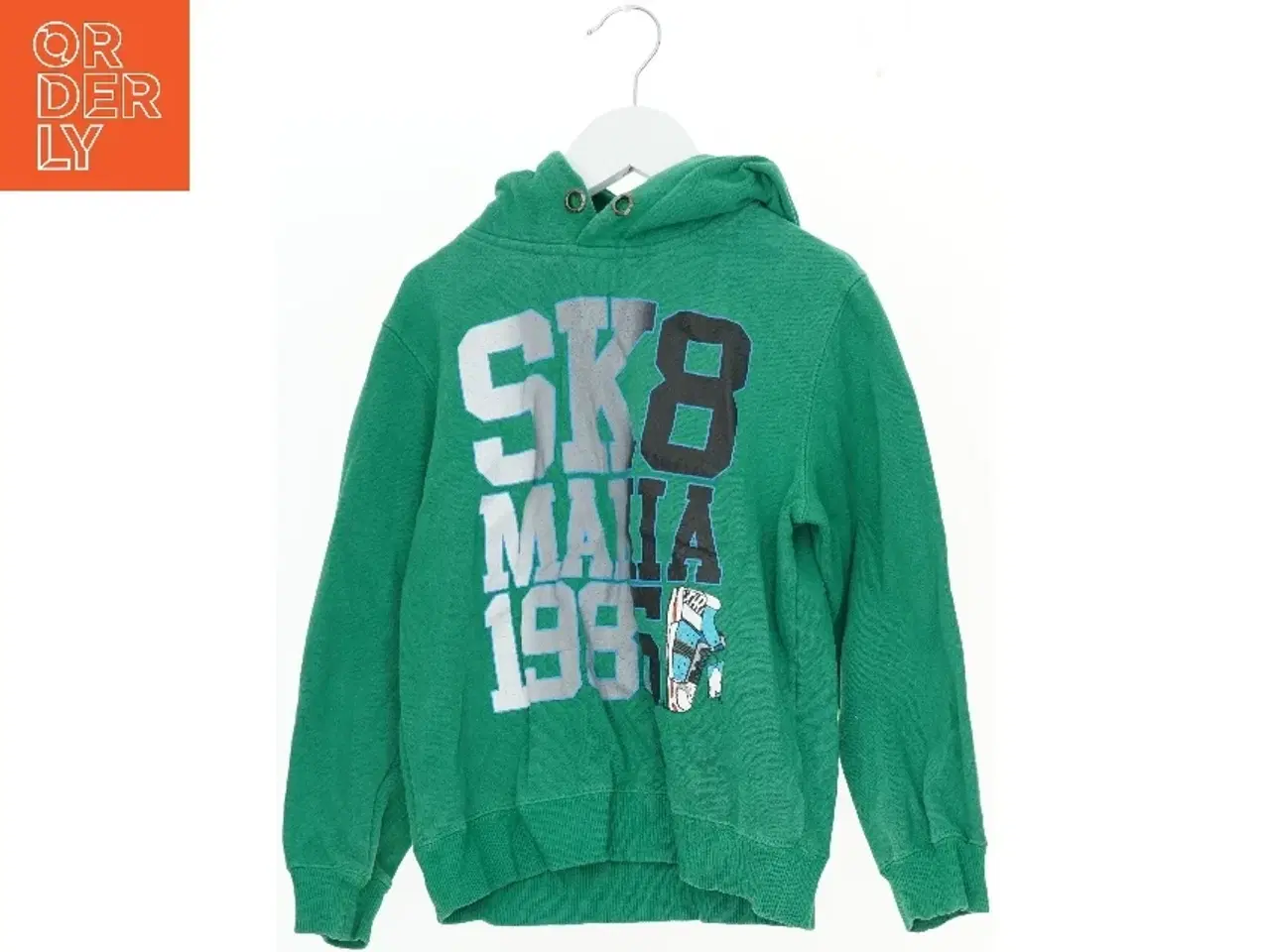 Billede 1 - Børne hættetrøje med SK8 print fra Bfly (str. 122)