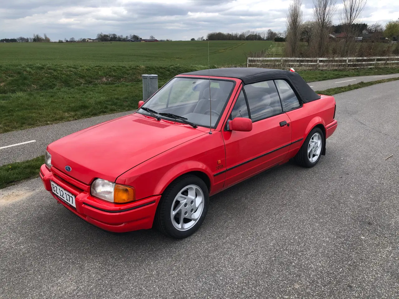 Billede 1 - Ford Escort cabriolet 1989