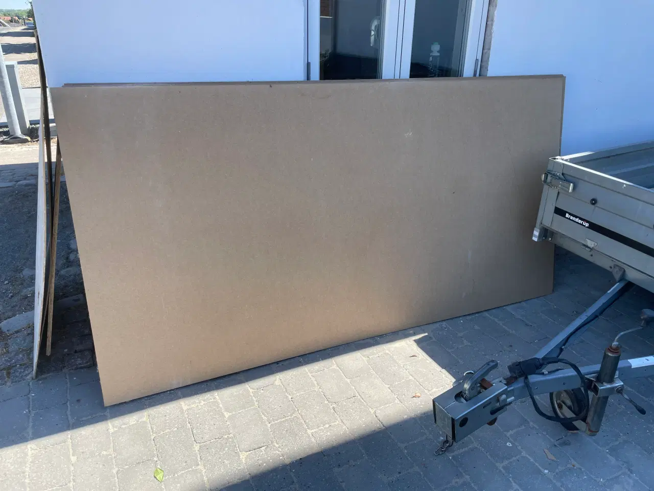 Billede 2 - MDF plader  12x122x244 4 stk samlet 250 kr.