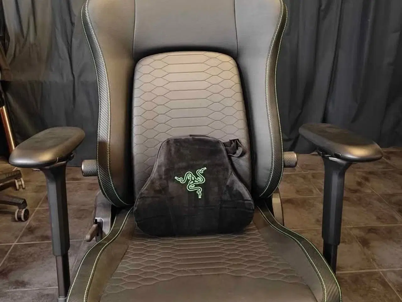 Billede 1 - Razer Iskur V2 gamingstol (grøn)