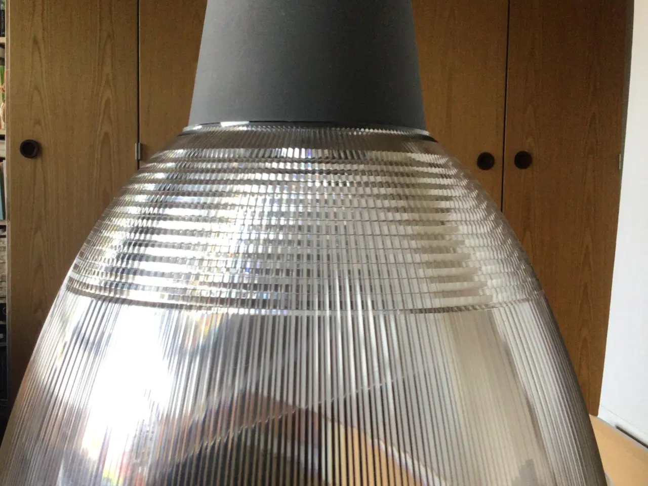 Billede 1 - Akryl pendel/værkstedslampe