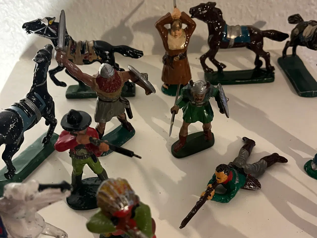 Billede 4 - Krolyn figurer