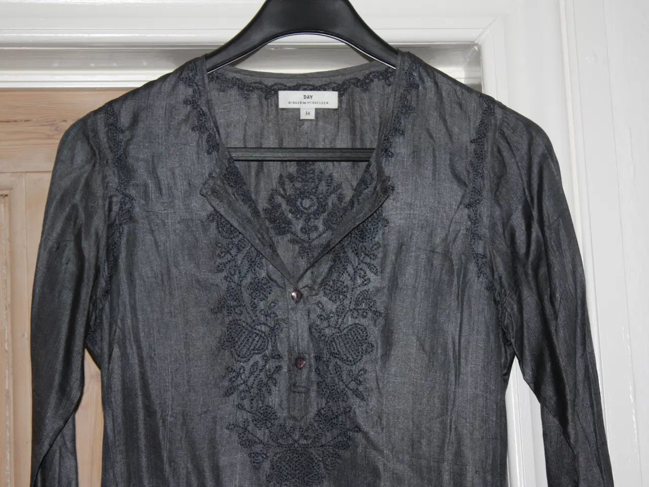 Billede 2 - Silkebluse Day Birger et Mikkelsen str. 34 