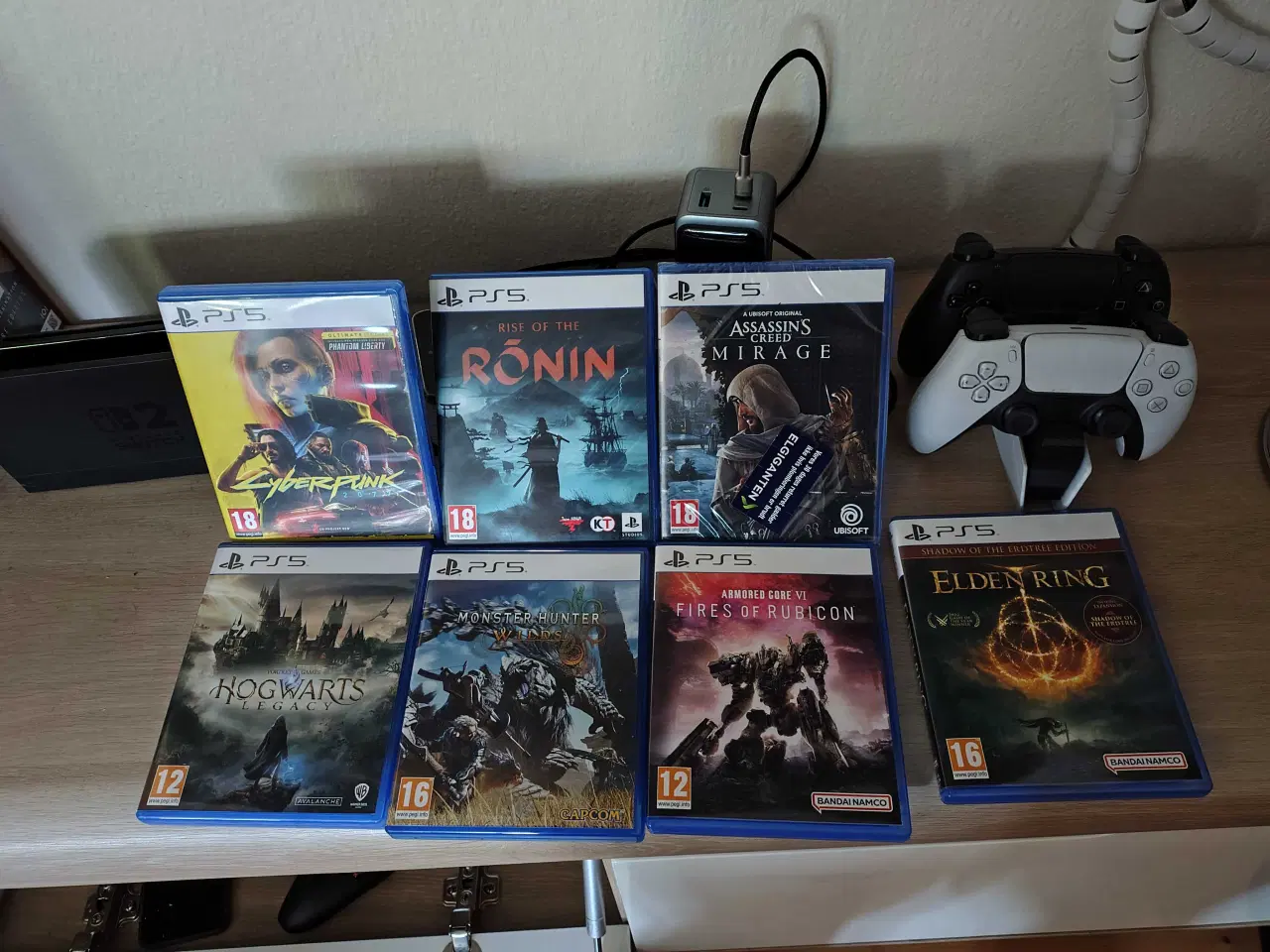 Billede 3 - Ps5 pro med disc og 7 spil 2 controller 