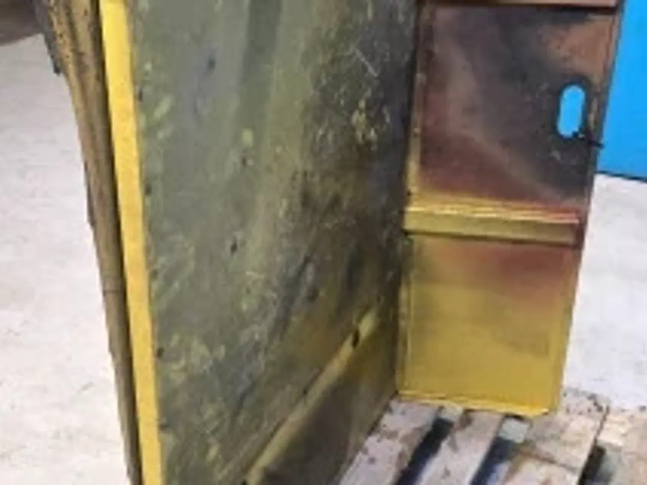 Billede 8 - New Holland TX68 Motorhjelmpanel 84036179